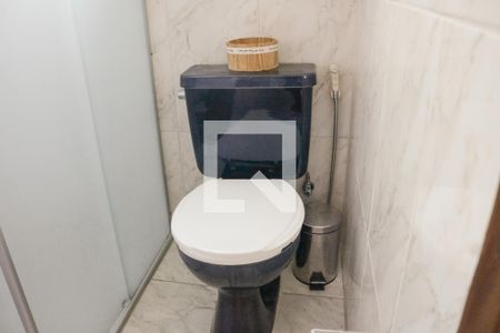 Casa à venda com 124m², 5 quartos e 2 vagas Casa à venda com 124m², 5 quartos e 2 vagasBanheiro da Suíte 2