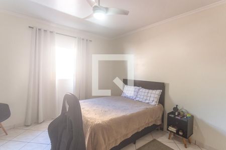 Casa à venda com 170m², 3 quartos e 4 vagas Casa à venda com 170m², 3 quartos e 4 vagasSuíte 2