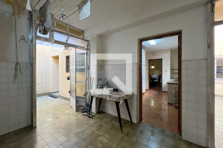 Casa à venda com 250m², 3 quartos e 2 vagasÁrea de Serviço