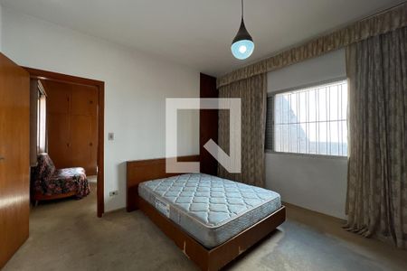 Casa à venda com 250m², 3 quartos e 2 vagasSuíte