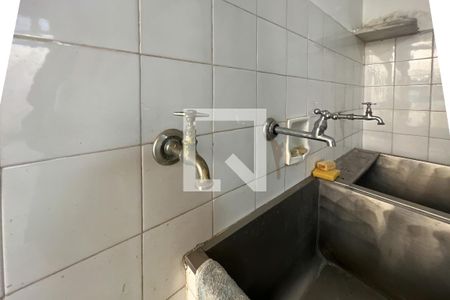 Casa à venda com 250m², 3 quartos e 2 vagasÁrea de Serviço