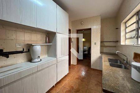 Casa à venda com 250m², 3 quartos e 2 vagasCozinha
