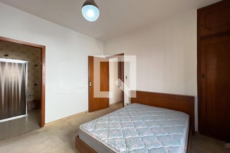 Casa à venda com 250m², 3 quartos e 2 vagasSuíte