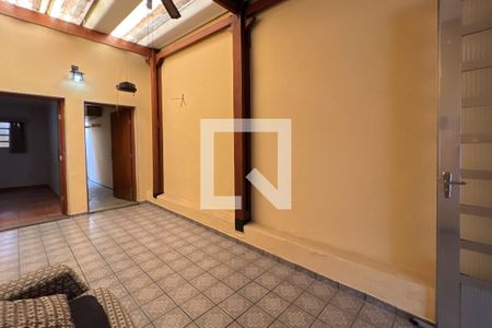 Casa à venda com 250m², 3 quartos e 2 vagasGaragem