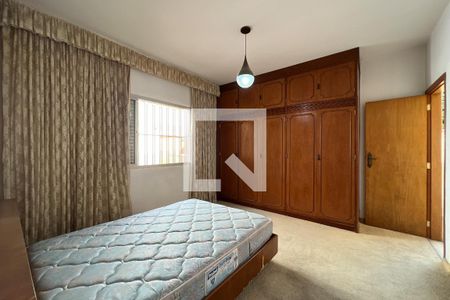 Casa à venda com 250m², 3 quartos e 2 vagasSuíte