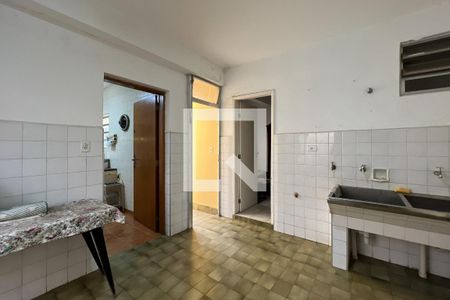 Casa à venda com 250m², 3 quartos e 2 vagasÁrea de Serviço