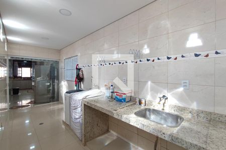 Casa à venda com 300m², 5 quartos e 8 vagasÁrea de Serviço