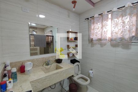 Casa à venda com 300m², 5 quartos e 8 vagasBanheiro 