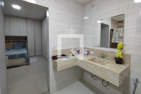 Casa à venda com 300m², 5 quartos e 8 vagasBanheiro 