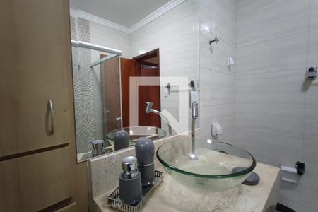 Casa à venda com 300m², 5 quartos e 8 vagasLavabo