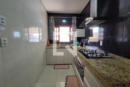 Casa à venda com 300m², 5 quartos e 8 vagasCozinha