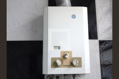 Apartamento à venda com 100m², 2 quartos e sem vagaDetalhe do banheiro