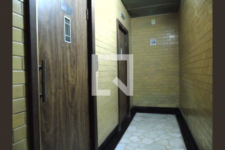 Apartamento à venda com 100m², 2 quartos e sem vagaCorredor/Elevadores