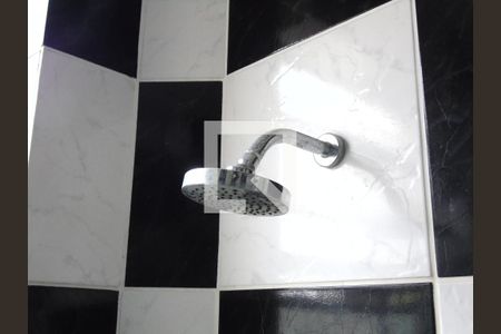 Apartamento à venda com 100m², 2 quartos e sem vagaDetalhe do banheiro