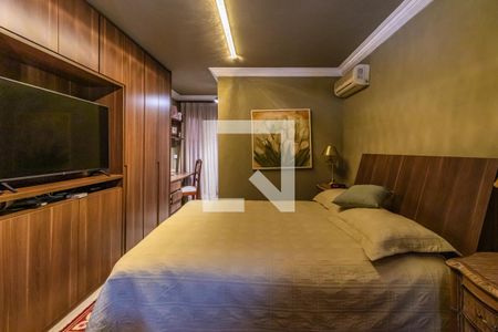 Casa de condomínio à venda com 800m², 4 quartos e 6 vagas Casa de condomínio à venda com 800m², 4 quartos e 6 vagasSuíte 2