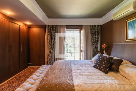 Casa de condomínio à venda com 800m², 4 quartos e 6 vagas Casa de condomínio à venda com 800m², 4 quartos e 6 vagasSuíte 1