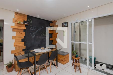 Casa à venda com 110m², 3 quartos e sem vaga Casa à venda com 110m², 3 quartos e sem vagaCozinha