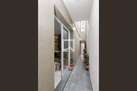 Casa à venda com 110m², 3 quartos e sem vaga Casa à venda com 110m², 3 quartos e sem vagaCorredor