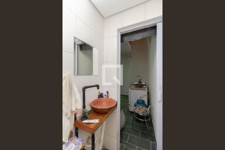 Casa à venda com 110m², 3 quartos e sem vaga Casa à venda com 110m², 3 quartos e sem vagaBanheiro de Serviço