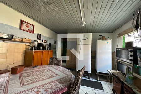 Casa à venda com 80m², 2 quartos e 2 vagasCozinha