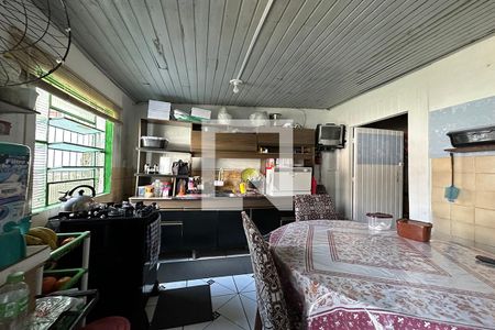 Casa à venda com 80m², 2 quartos e 2 vagasCozinha