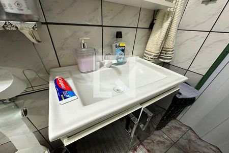 Casa à venda com 80m², 2 quartos e 2 vagasBanheiro