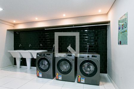 Apartamento para alugar com 28m², 1 quarto e sem vaga Apartamento para alugar com 28m², 1 quarto e sem vagaÁrea Comum - Lavanderia