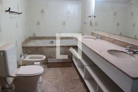 Casa à venda com 650m², 4 quartos e 4 vagasBanheiro