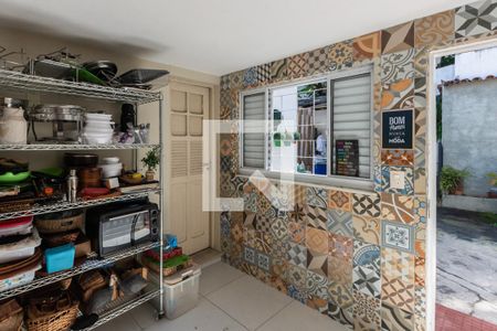 Casa à venda com 480m², 4 quartos e 2 vagasCozinha  2 (segundo andar)