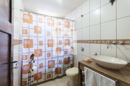 Casa à venda com 480m², 4 quartos e 2 vagasBanheiro  2 (segundo andar)