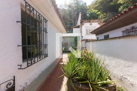 Casa à venda com 480m², 4 quartos e 2 vagasQuintal