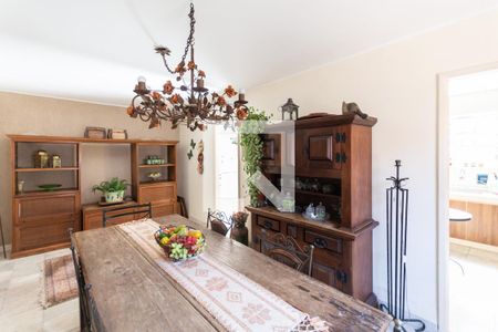 Casa à venda com 480m², 4 quartos e 2 vagasSala de jantar (segundo andar)