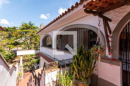 Casa à venda com 480m², 4 quartos e 2 vagasQuintal