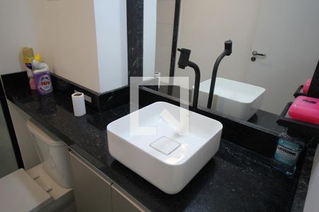 Banheiro de apartamento para alugar com 1 quarto, 24m² em Sé, São Paulo