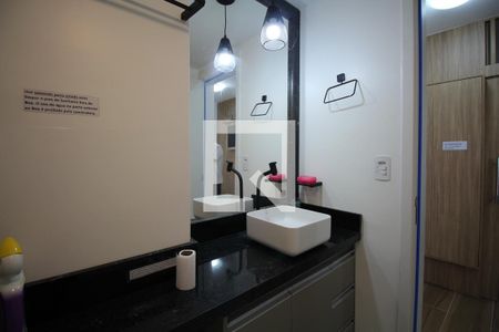 Banheiro de apartamento para alugar com 1 quarto, 24m² em Sé, São Paulo