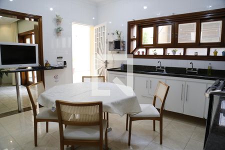 Casa à venda com 350m², 3 quartos e sem vagaCozinha