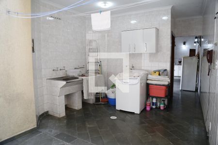 Casa à venda com 350m², 3 quartos e sem vagaÁrea de Serviço