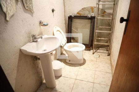 Casa à venda com 350m², 3 quartos e sem vagaBanheiro da Garagem