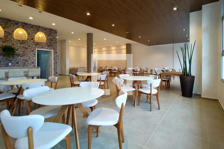 Apartamento para alugar com 105m², 2 quartos e 2 vagas Apartamento para alugar com 105m², 2 quartos e 2 vagasÁrea comum - Salão de festas