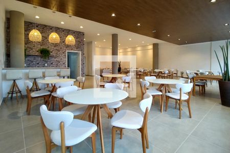 Apartamento para alugar com 105m², 2 quartos e 2 vagas Apartamento para alugar com 105m², 2 quartos e 2 vagasÁrea comum - Salão de festas