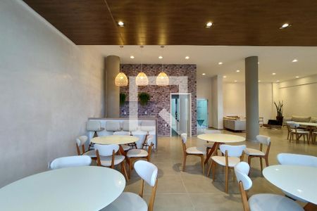 Apartamento para alugar com 105m², 2 quartos e 2 vagas Apartamento para alugar com 105m², 2 quartos e 2 vagasÁrea comum - Salão de festas