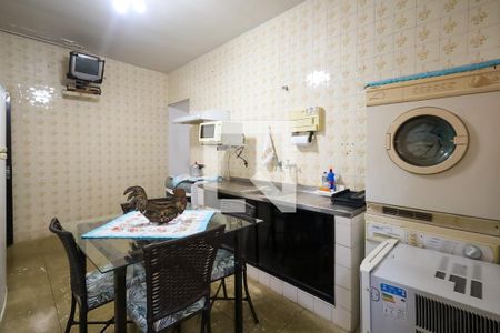 Casa à venda com 198m², 3 quartos e 2 vagas Casa à venda com 198m², 3 quartos e 2 vagasCozinha casa 1