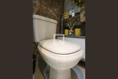 Casa à venda com 198m², 3 quartos e 2 vagas Casa à venda com 198m², 3 quartos e 2 vagasLavabo casa 2