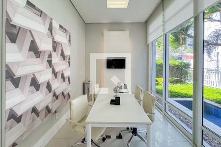 Apartamento à venda com 163m², 3 quartos e 3 vagas Apartamento à venda com 163m², 3 quartos e 3 vagasCoworking