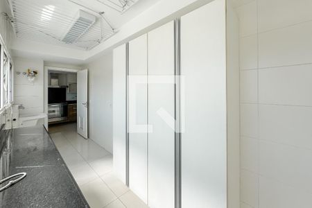 Apartamento à venda com 163m², 3 quartos e 3 vagas Apartamento à venda com 163m², 3 quartos e 3 vagasÁrea de Serviço