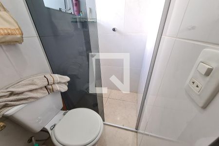 Casa à venda com 95m², 3 quartos e 2 vagasBanheiro