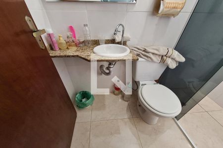 Casa à venda com 95m², 3 quartos e 2 vagasBanheiro