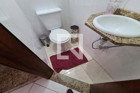 Casa à venda com 95m², 3 quartos e 2 vagasLavabo