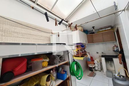 Casa à venda com 95m², 3 quartos e 2 vagasÁrea de Serviço