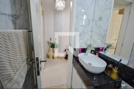 Apartamento à venda com 127m², 3 quartos e 2 vagas Apartamento à venda com 127m², 3 quartos e 2 vagasBanheiro Social